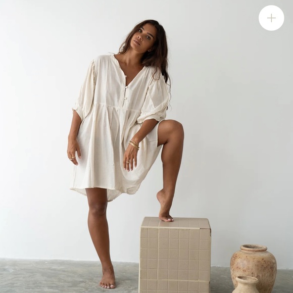 SOLD Avy & Co SOL Buttermilk Playsuit. One size - Picture 8 of 8